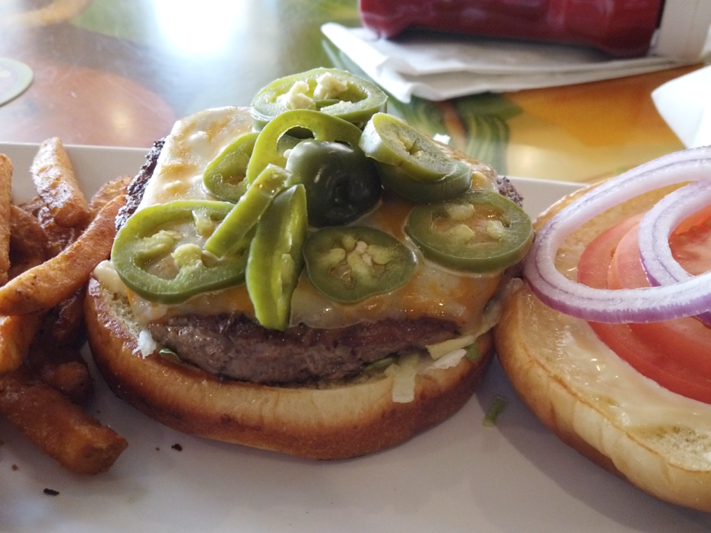 ハワイで豪快にチーズバーガーを食べよう！おすすめはここ！Cheese Burger in Paradise