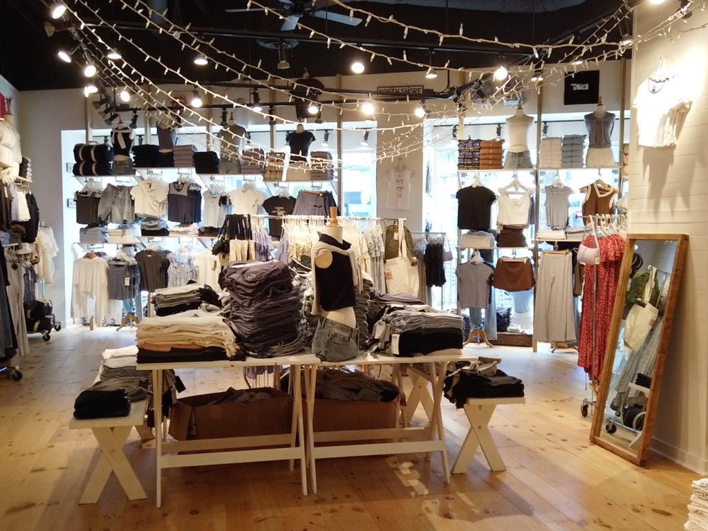 ハワイのおしゃれが集まる！おすすめのお店はここ！Brandy Melville！